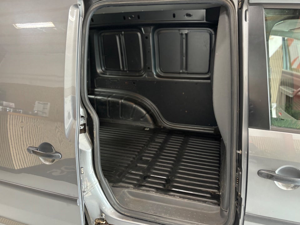 VW Caddy 1,6 TDi 75 BMT Van 4d