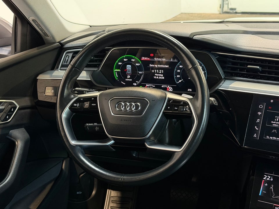 Audi e-tron 50 quattro 5d