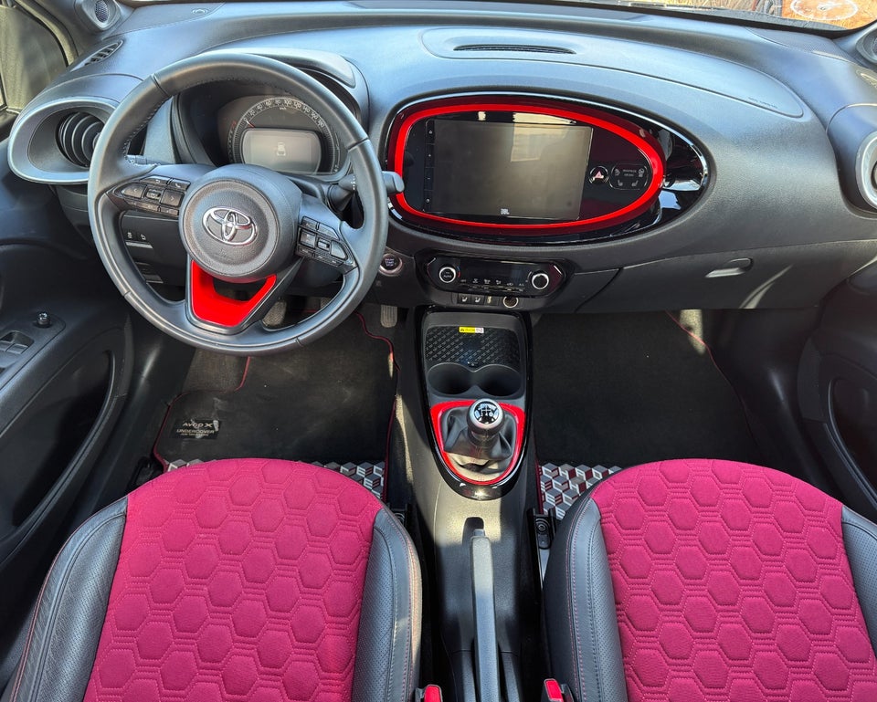 Toyota Aygo X 1,0 Undercover 5d