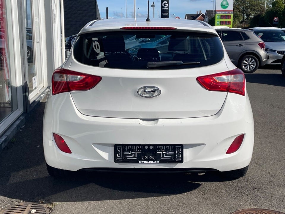 Hyundai i30 1,6 CRDi 110 Style Eco 5d