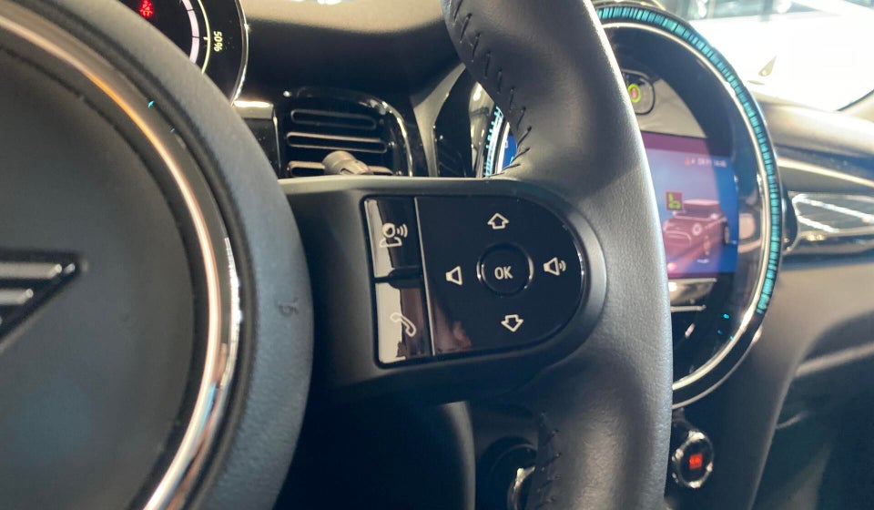 MINI Cooper SE Maximise 3d