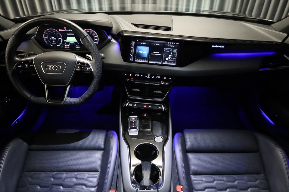 Audi e-tron GT quattro 4d