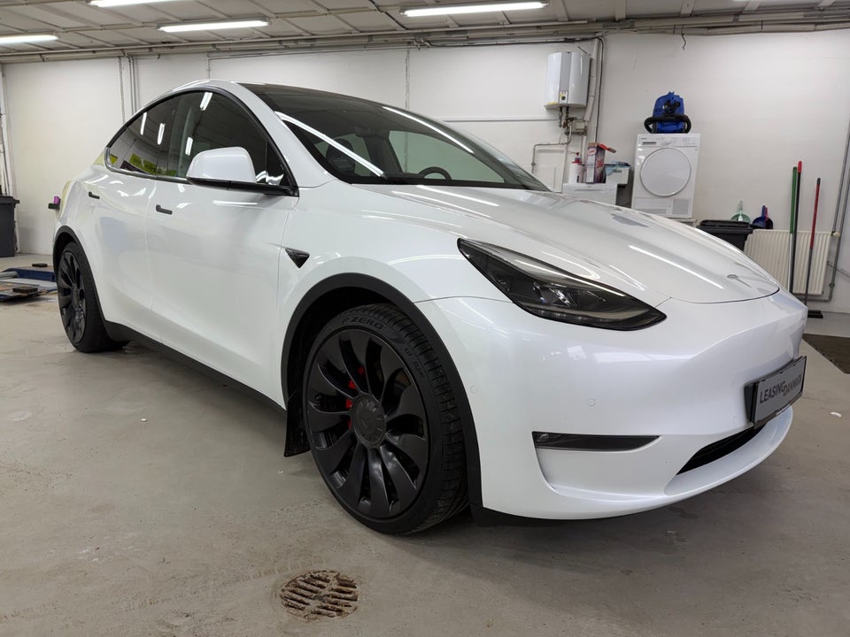 Tesla Model Y Performance AWD 5d