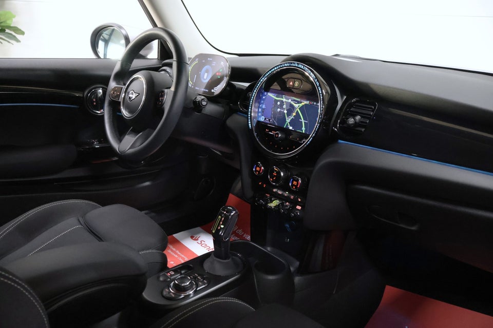 MINI Cooper SE Essential 3d