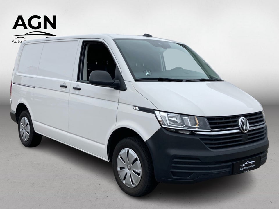 VW Transporter 2,0 TDi 110 Kassevogn kort