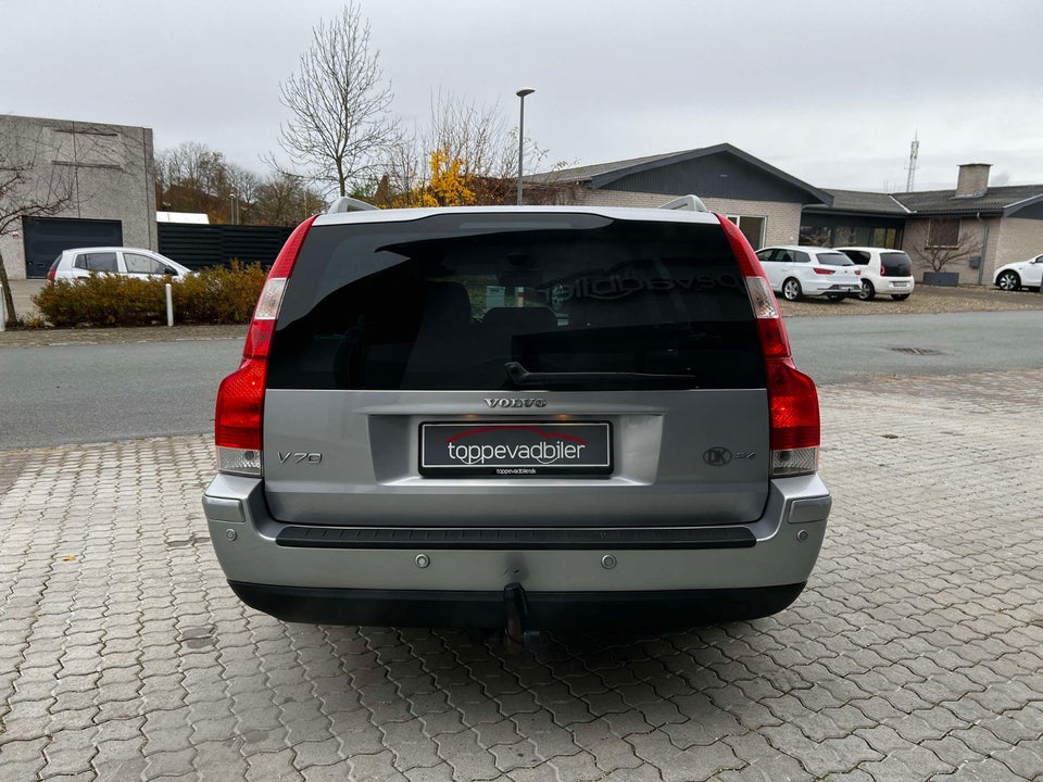 Volvo V70 2,4 170 Momentum aut. 5d