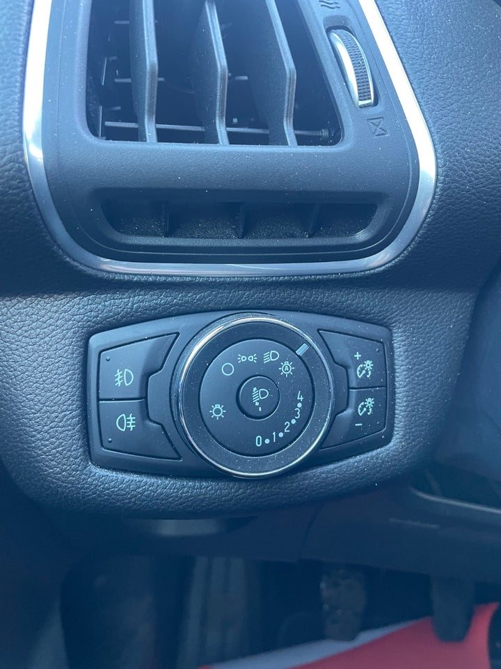 Ford B-MAX 1,0 SCTi 100 Titanium 5d