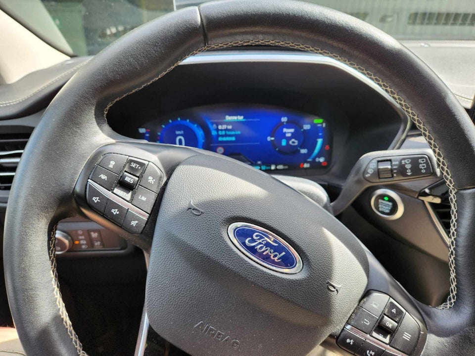 Ford Kuga 2,5 PHEV Vignale CVT 5d