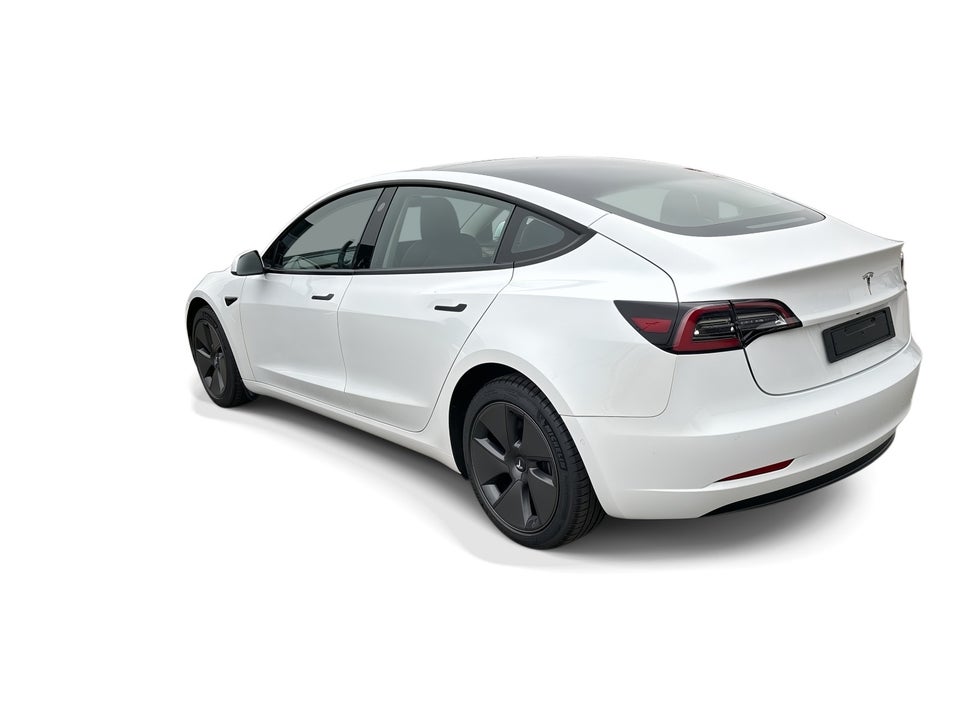 Tesla Model 3 Standard Range+ RWD 4d