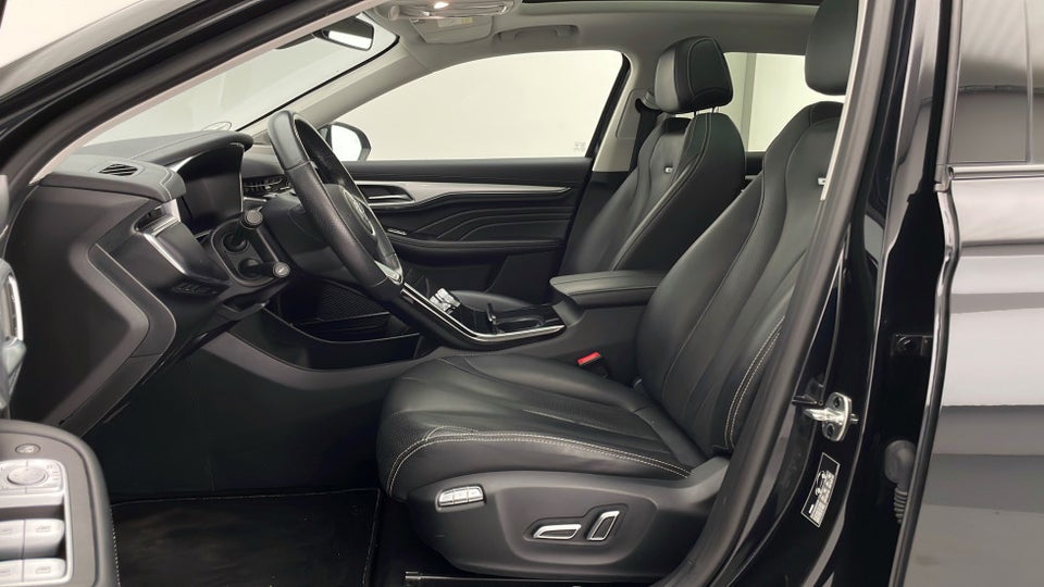 MG Marvel R Performance 5d