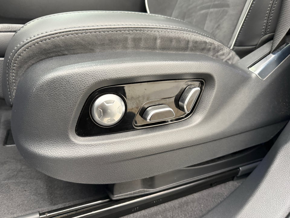 Hongqi E-HS9 99 Premium 5d