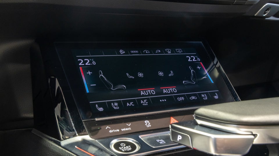 Audi e-tron 55 S-line quattro 5d