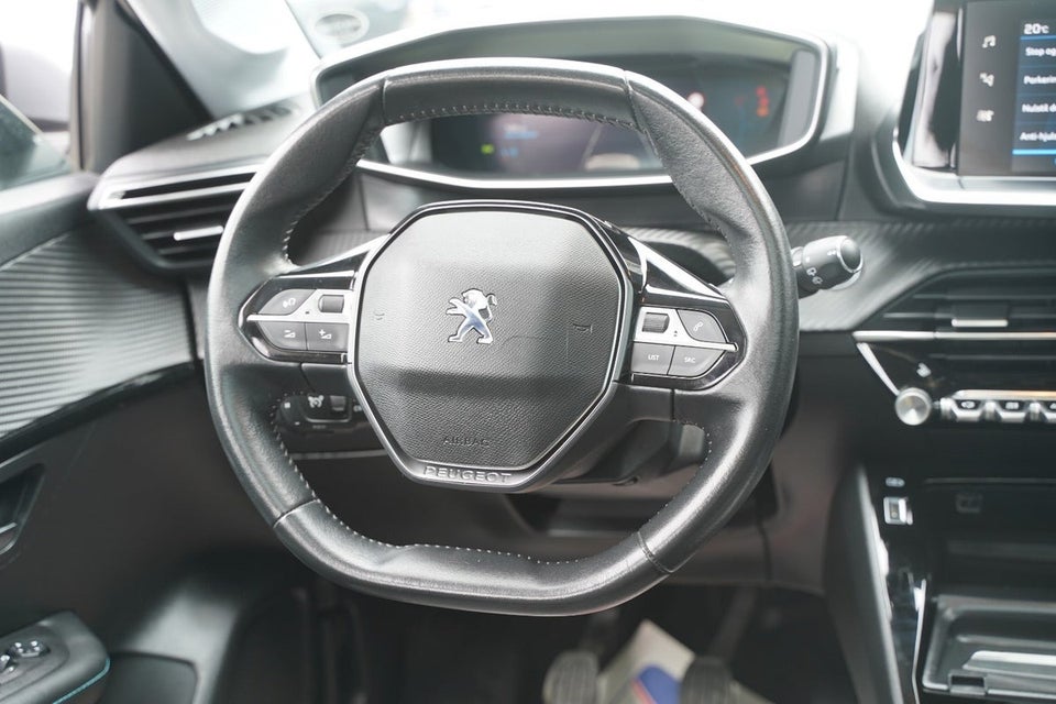 Peugeot 208 1,5 BlueHDi 100 Allure Sky 5d