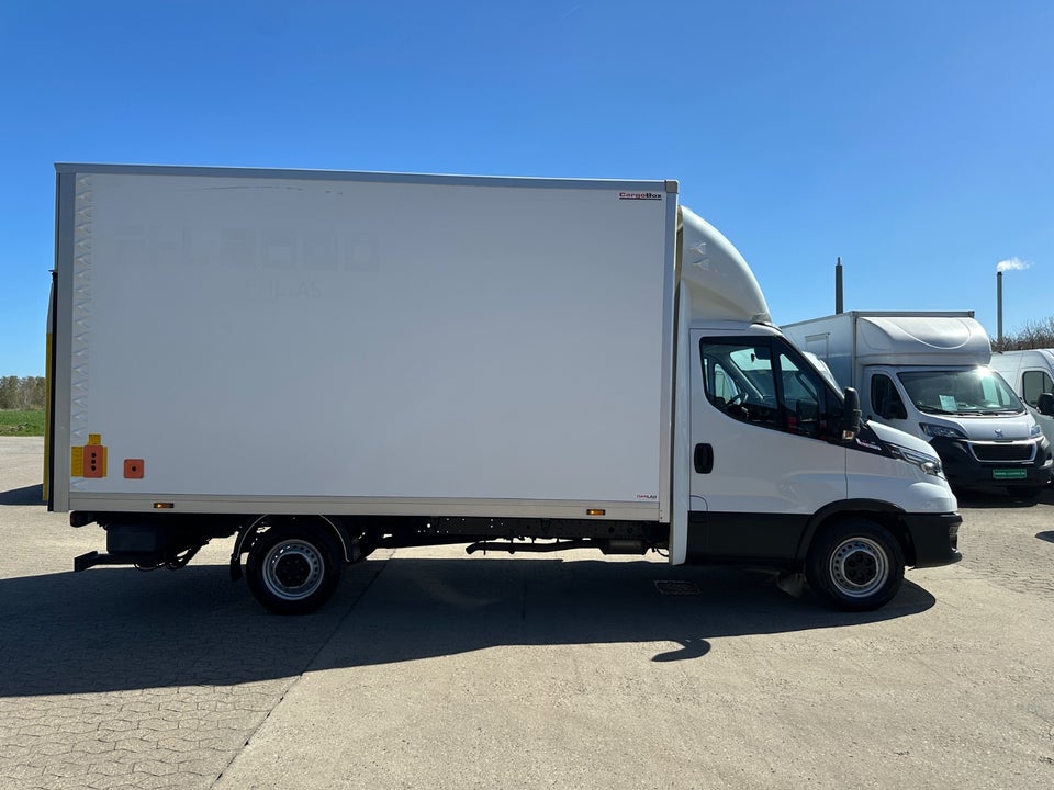 Iveco Daily 3,0 35S18 16m³ Van AG8