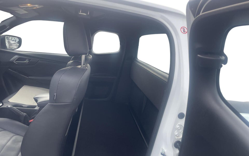 Isuzu D-Max 1,9 TD 163 Ext. Cab Exclusive aut. 4d