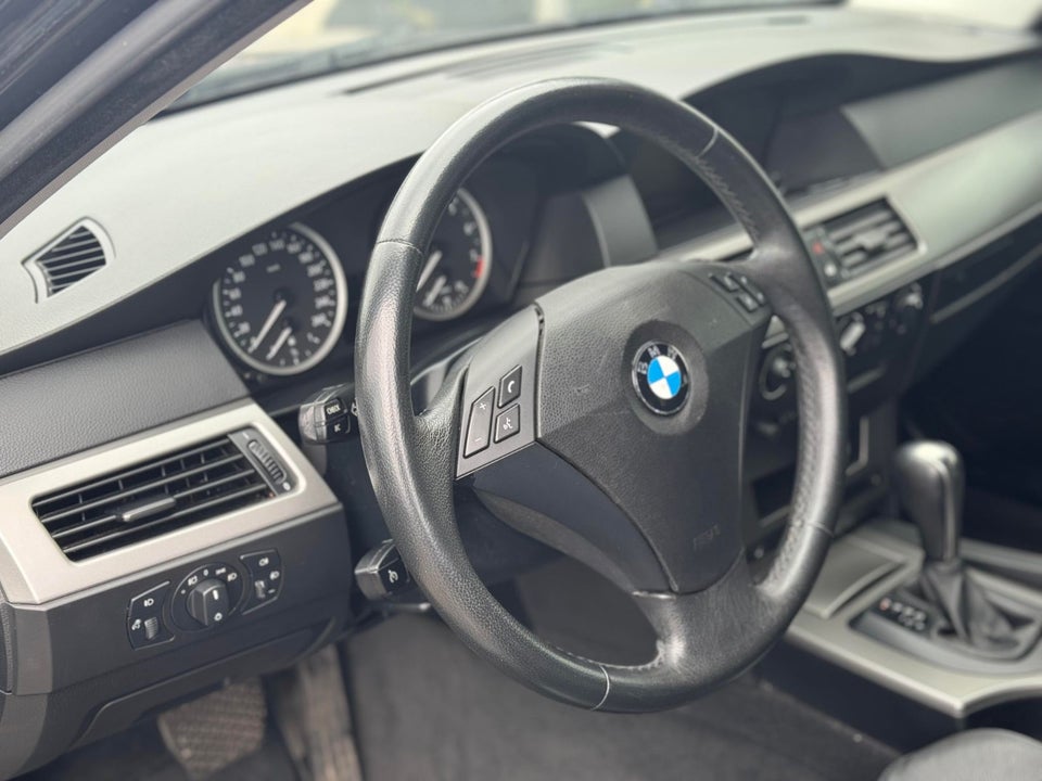 BMW 530i 3,0 Touring aut. 5d