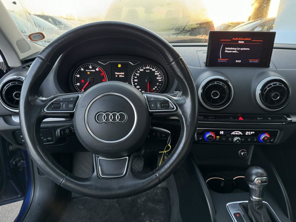 Audi A3 1,8 TFSi 180 Attraction Sportback S-tr. 5d