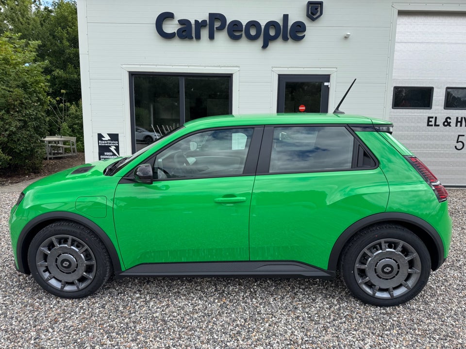 Renault 5 E-Tech 40 Evolution 5d