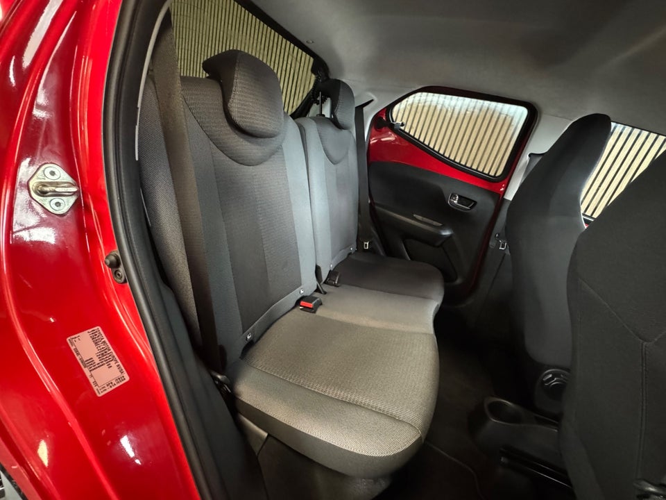 Toyota Aygo 1,0 VVT-i x-press 5d