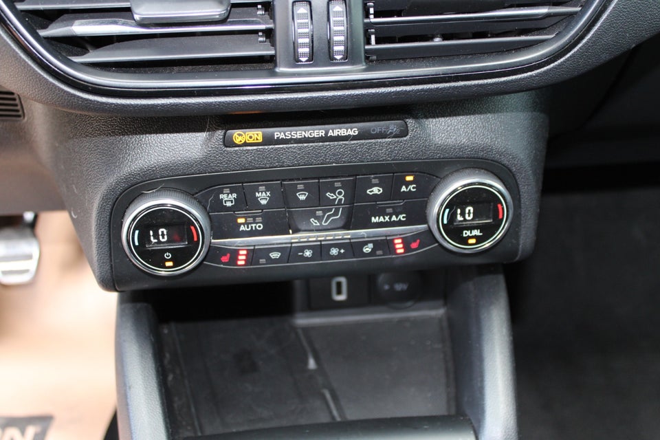 Ford Focus 1,0 EcoBoost mHEV ST-Line stc. Van 5d