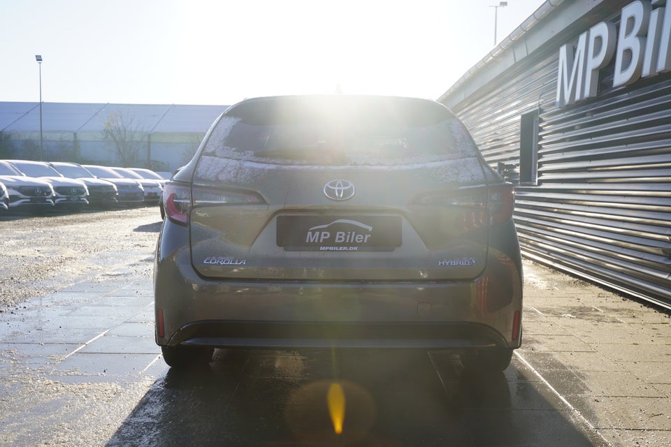 Toyota Corolla 1,8 Hybrid Active Smart Touring Sports MDS 5d