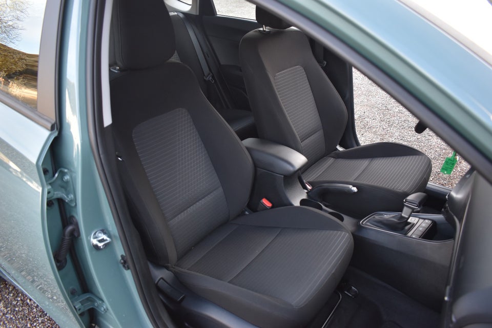 Hyundai i20 1,0 T-GDi Essential DCT 5d