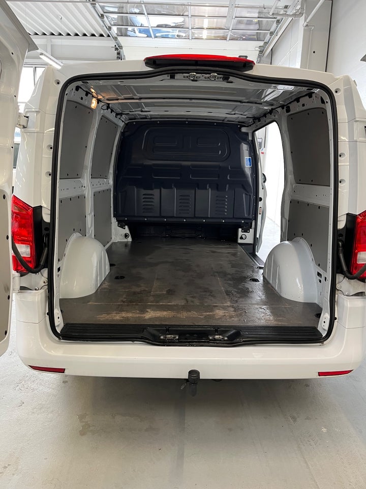 Mercedes Vito 114 2,0 CDi Kassevogn aut. L RWD