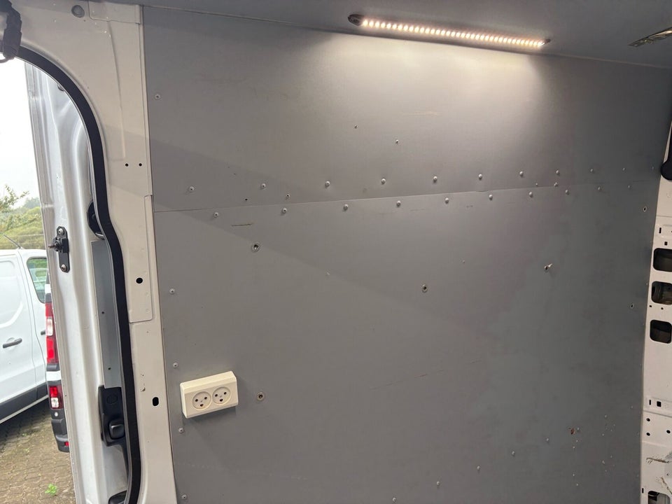 Mercedes Sprinter 317 2,0 CDi A2 Kassevogn aut. RWD