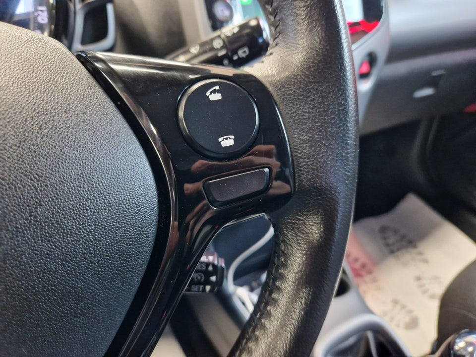 Toyota Aygo 1,0 VVT-i x-press 5d