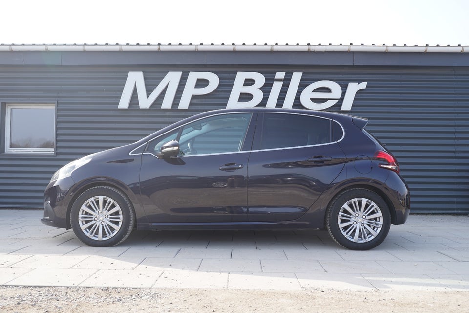 Peugeot 208 1,5 BlueHDi 100 Infinity Sky 5d