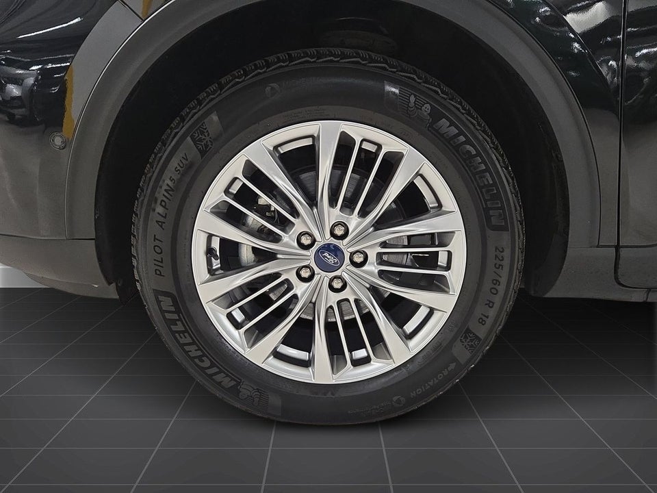 Ford Kuga 2,5 PHEV Titanium CVT 5d