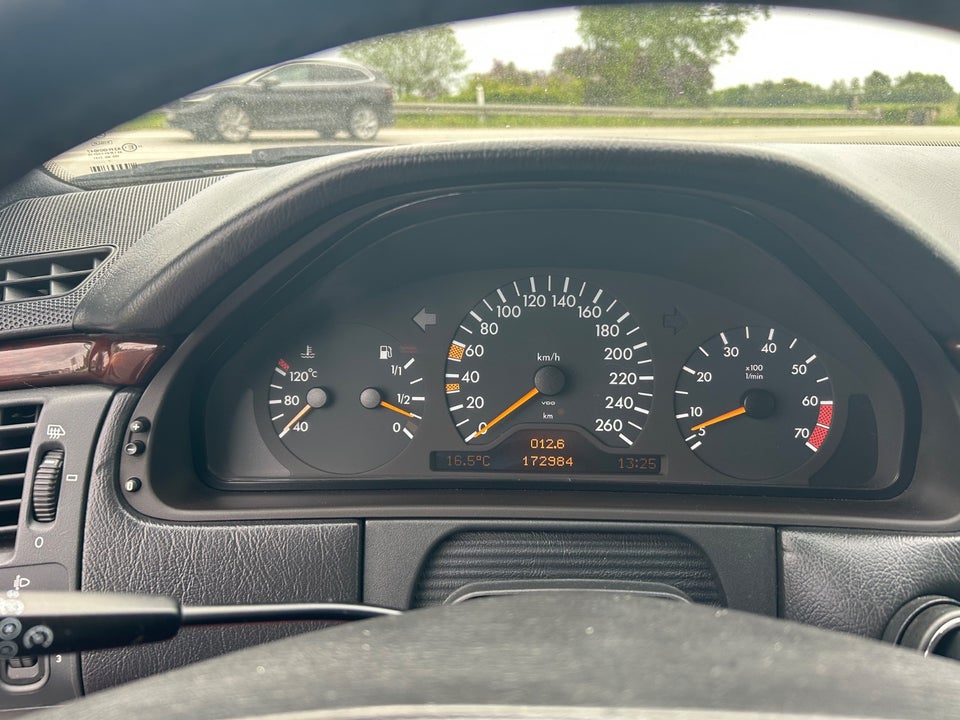 Mercedes E420 4,2 Avantgarde stc. 5d