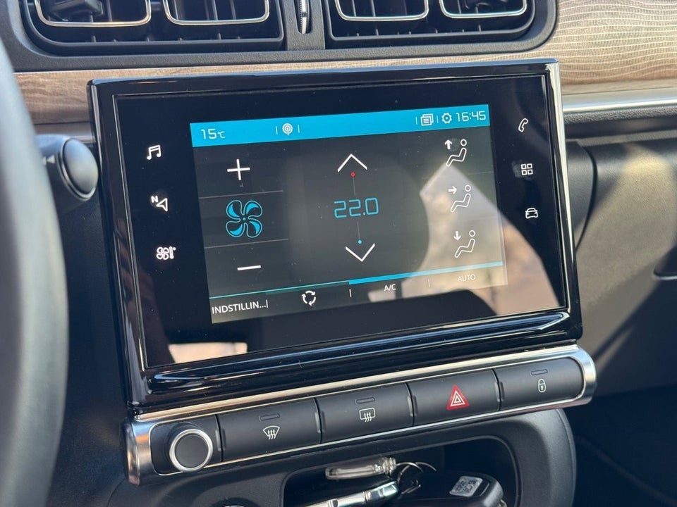 Citroën C3 1,2 PureTech 83 Shine Sport 5d