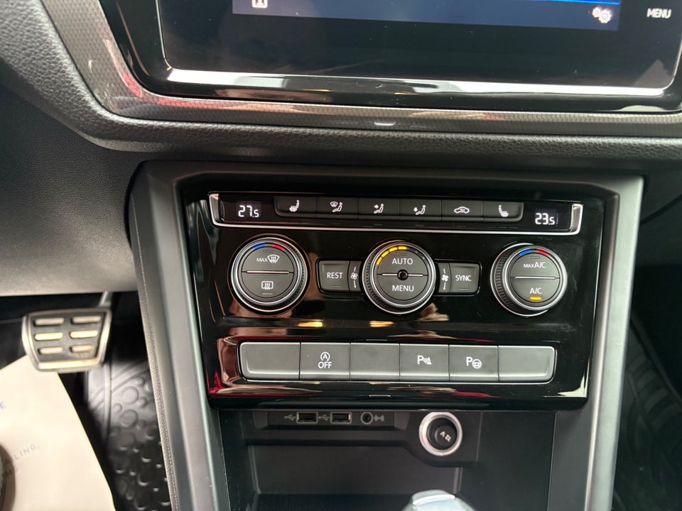 VW Touran 1,6 TDi 115 IQ.Drive 7prs 5d