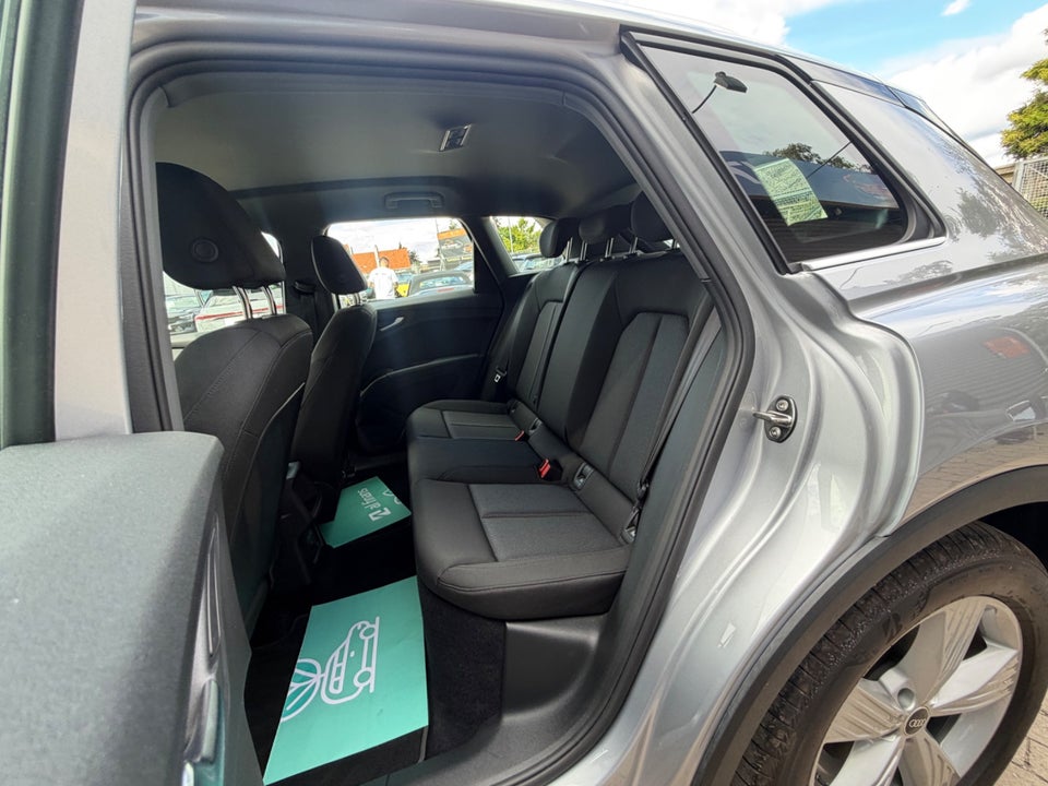 Audi Q4 e-tron 35 Proline 5d