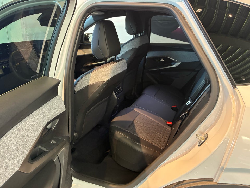 Peugeot e-3008 77 Allure Pack 5d