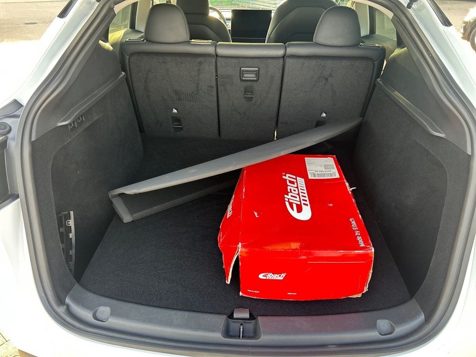 Tesla Model Y Long Range AWD 5d