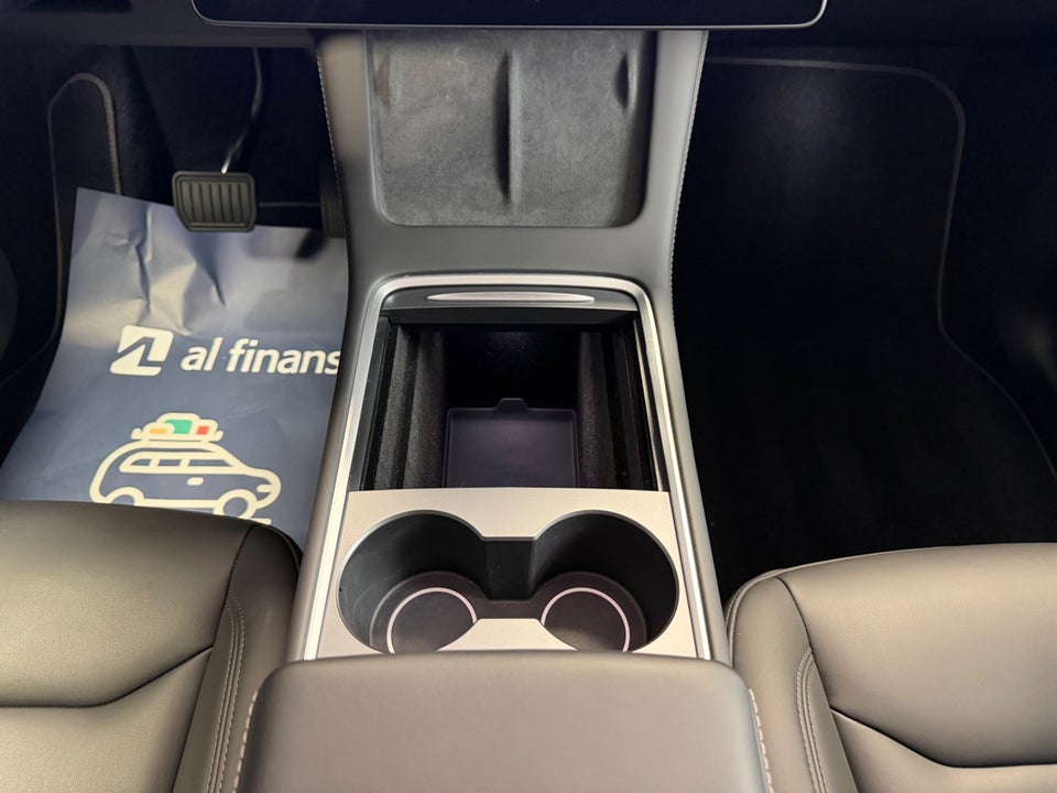 Tesla Model Y Long Range AWD 5d