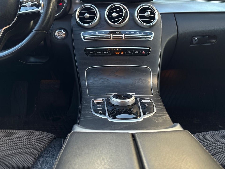 Mercedes C220 d 2,0 Progressive stc. aut. 5d