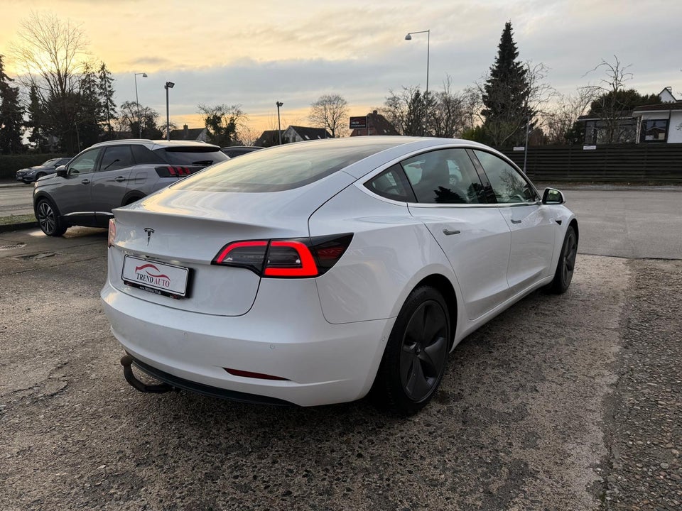 Tesla Model 3 Standard Range+ RWD 4d