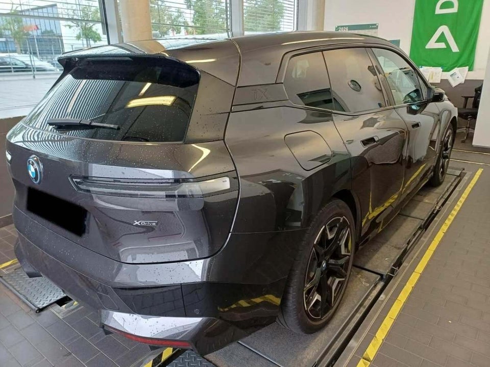BMW iX xDrive40 Sport 5d