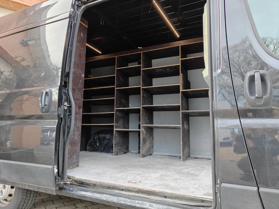 Peugeot Boxer 330 2,0 BlueHDi 130 L2H2