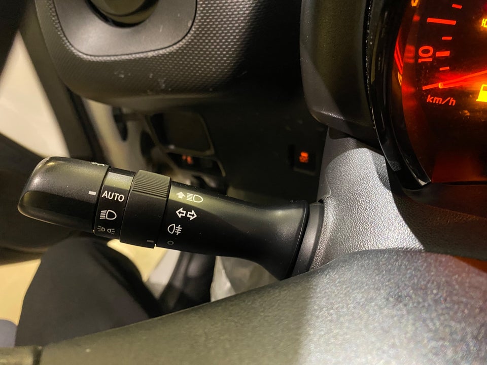 Citroën C1 1,0 VTi Shine 5d