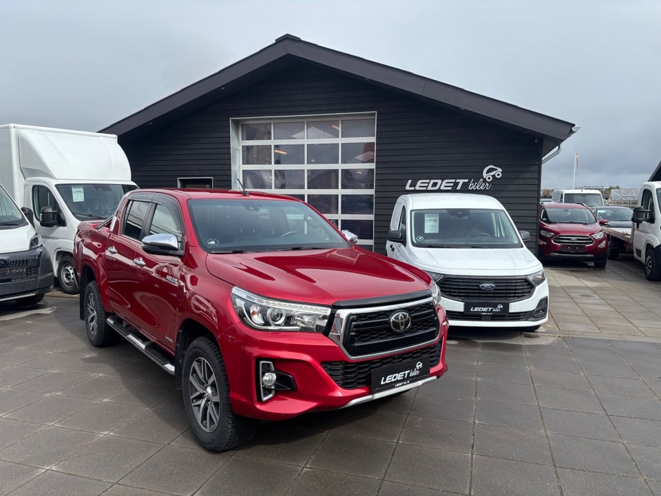Toyota HiLux 2,4 D-4D 150 T3 Db.Kab aut. 4x4 4d
