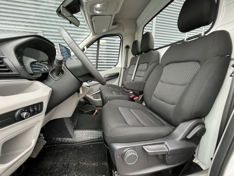 Maxus e-Deliver 9 65 L4 Chassis 2d