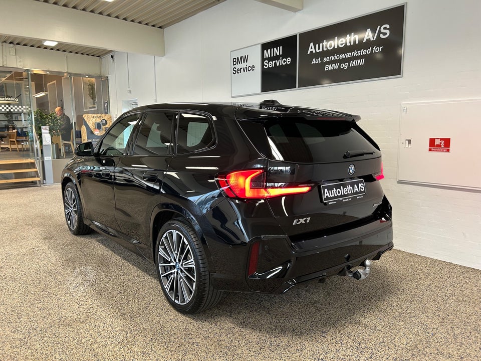 BMW iX1 xDrive30 Fully Charged M-Sport 5d