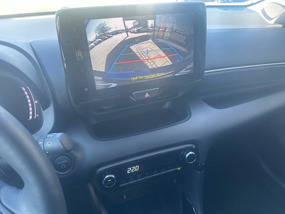 Toyota Yaris 1,5 Hybrid Style Technology e-CVT 5d