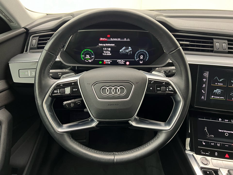 Audi e-tron 55 S-line Prestige quattro 5d