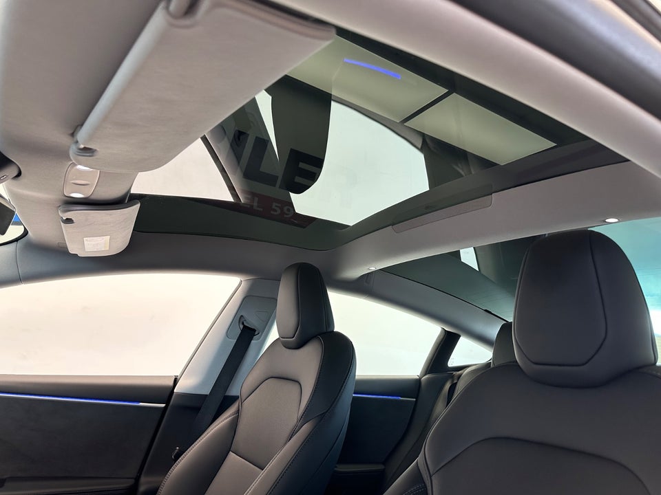 Tesla Model 3 Long Range AWD 4d