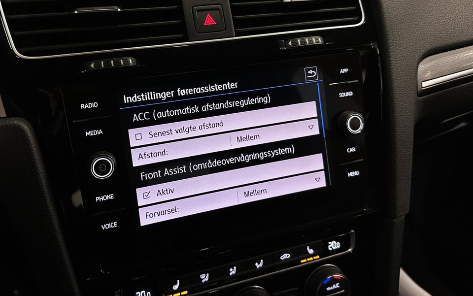 VW Golf VII 1,4 GTE DSG 5d